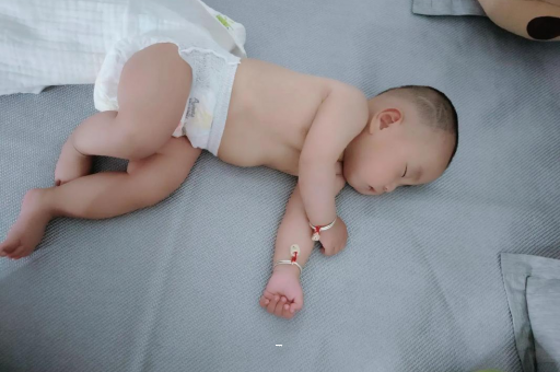 梁山宝宝短发型女